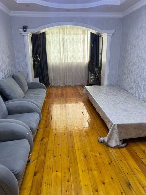 3-xonali kvartira, 70 m²