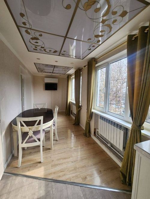 3-xonali kvartira, 80 m²