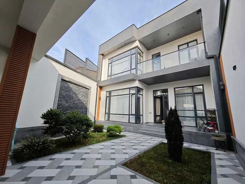 7-xonali uy, 400 m²