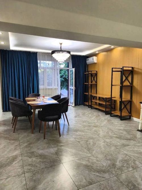 4-room apartment, 130 m²