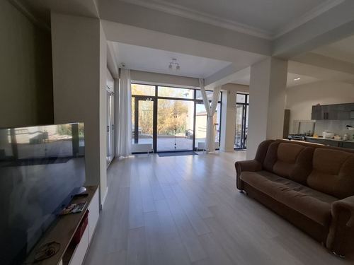 5-room house, 500 m²