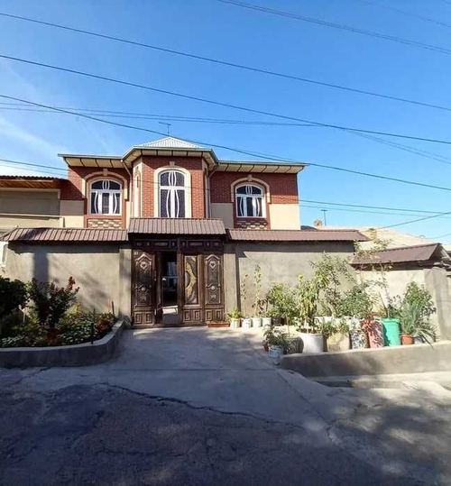 11-xonali uy, 380 m²