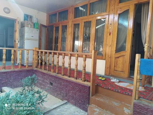 8-room house, 6 m²