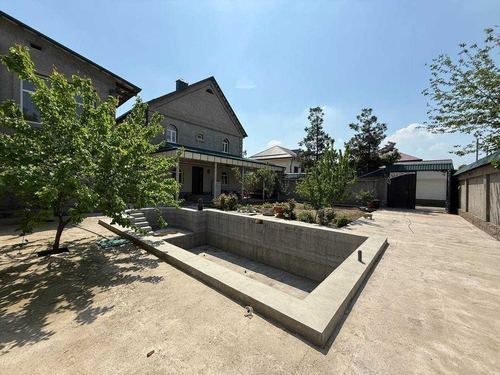9-room house, 600 m²