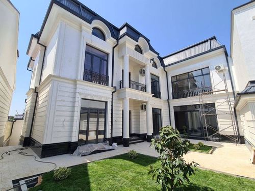 7-room house, 600 m²