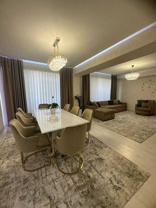 4-xonali kvartira, 150 m²