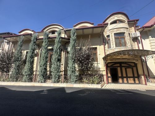 10-xonali uy, 800 m²