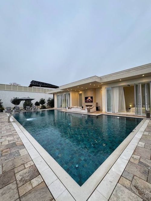 8-xonali uy, 750 m²