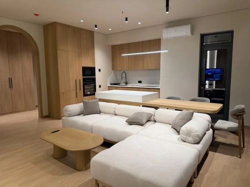 2-xonali kvartira, 80 m²