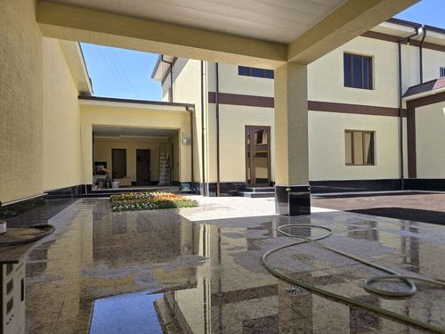 5-xonali uy, 220 m²