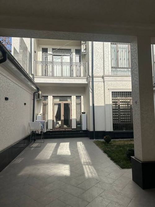 5-xonali uy, 220 m²