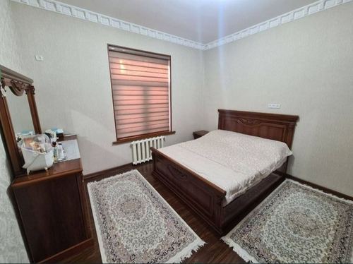 8-xonali uy, 3850 m²