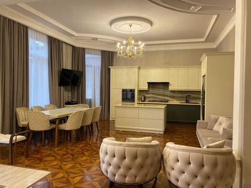 10-xonali uy, 850 m²