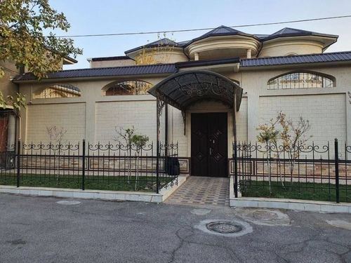 6-xonali uy, 380 m²