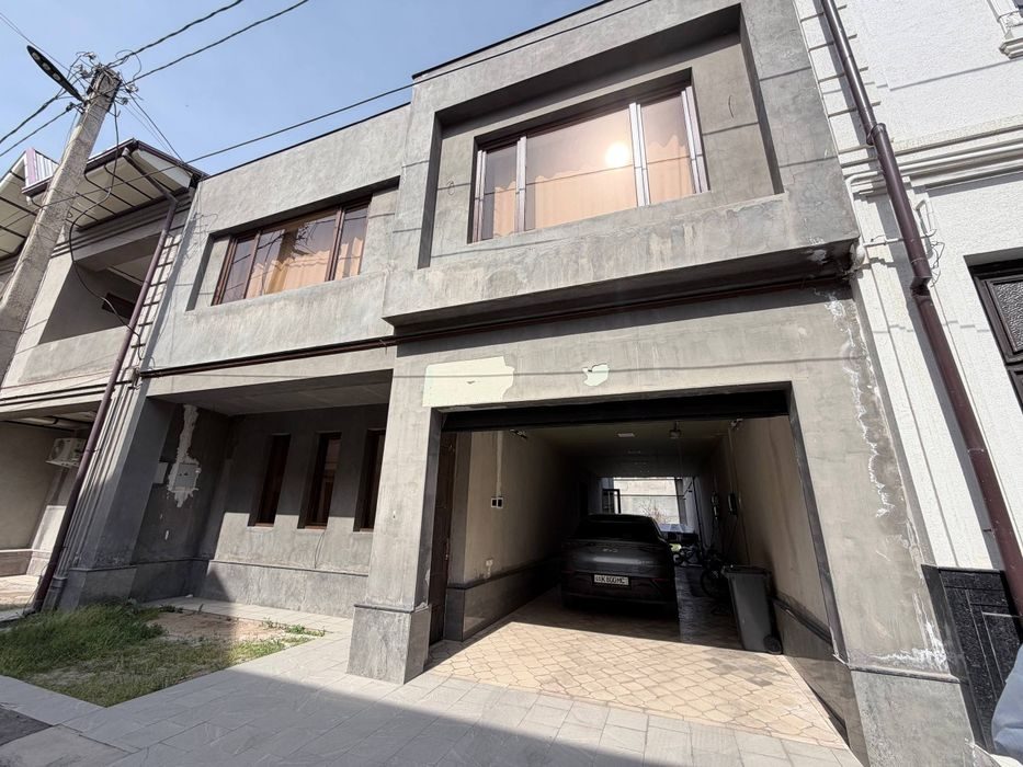 6-xonali uy, 240 m², Toshkent, Mirzo Ulug‘bek tumani, sotuvga