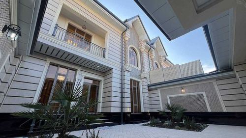 9-xonali uy, 330 m²