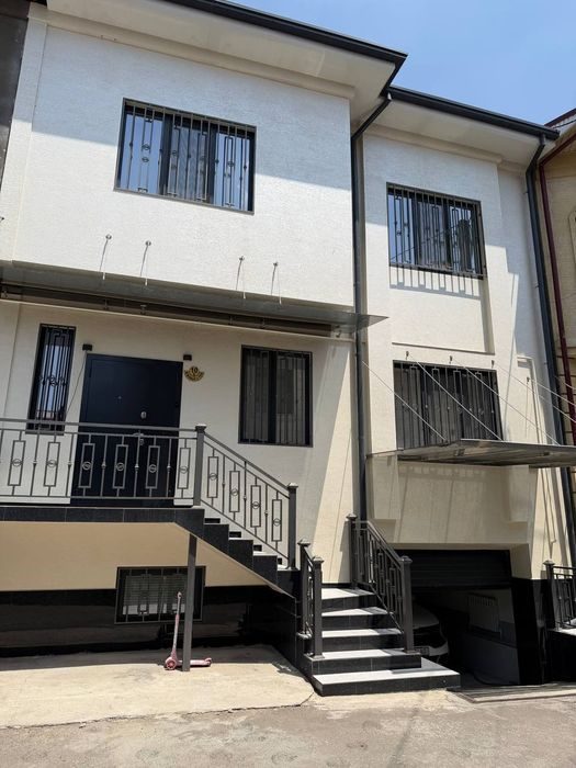4-xonali uy, 240 m², Toshkent, Mirzo Ulug‘bek tumani, sotuvga