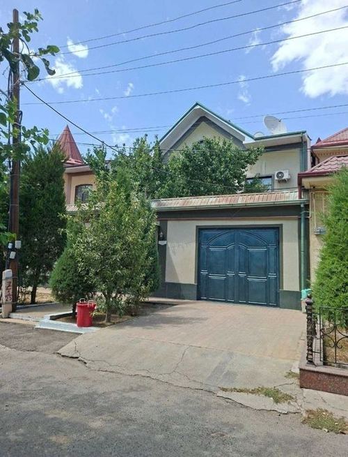 10-xonali uy, 600 m²