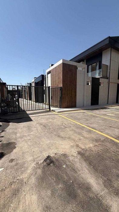 5-xonali uy, 300 m², Toshkent, Mirzo Ulug‘bek tumani, sotuvga