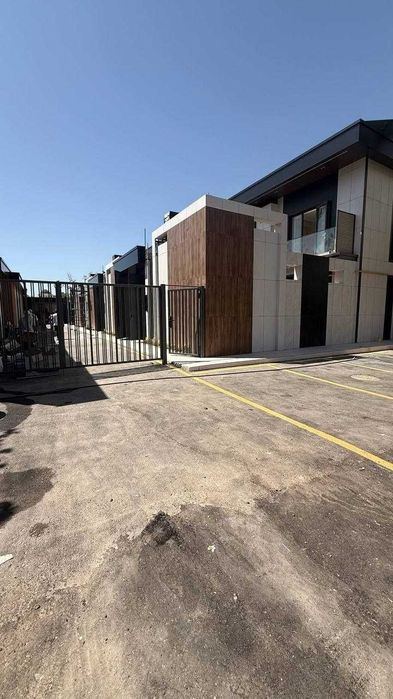 5-xonali uy, 300 m²