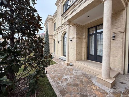 11-xonali uy, 840 m²