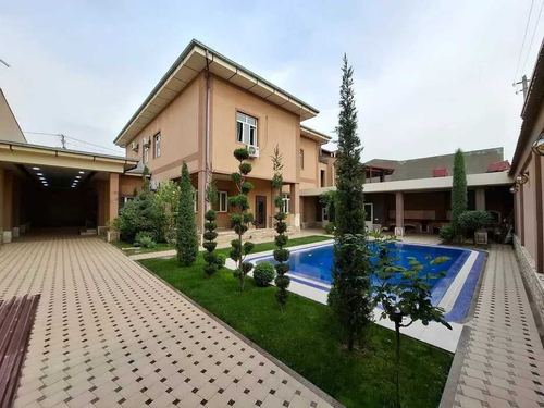 8-xonali uy, 600 m²