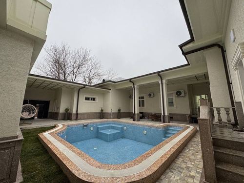 4-xonali uy, 340 m²