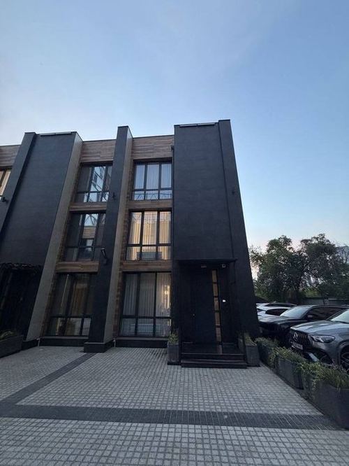 5-xonali uy, 200 m²