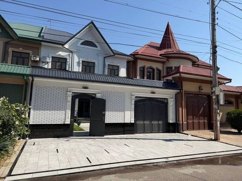 5-xonali uy, 370 m²