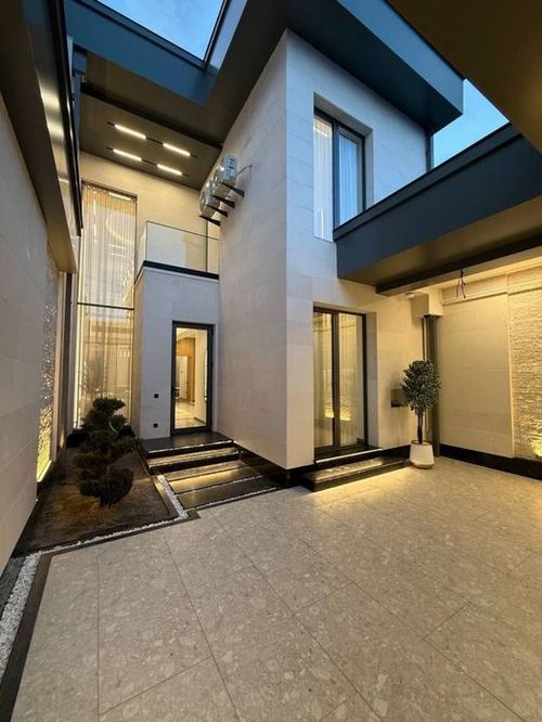 5-xonali uy, 300 m²