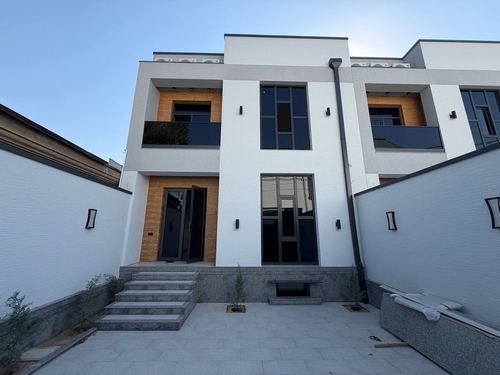 4-xonali uy, 280 m²