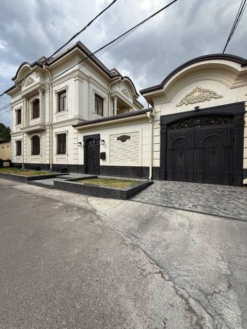 6-xonali uy, 390 m²