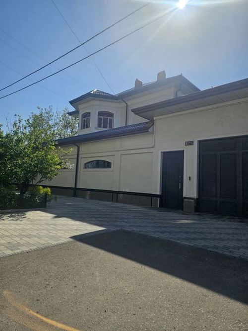 6-xonali uy, 700 m²