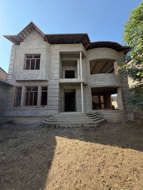 7-xonali uy, 450 m²