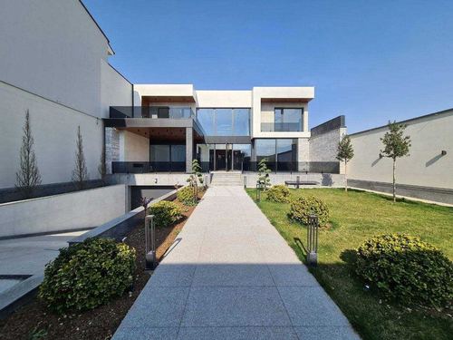 8-room house, 500 m²