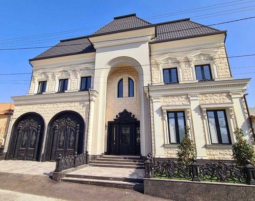 7-xonali uy, 800 m²