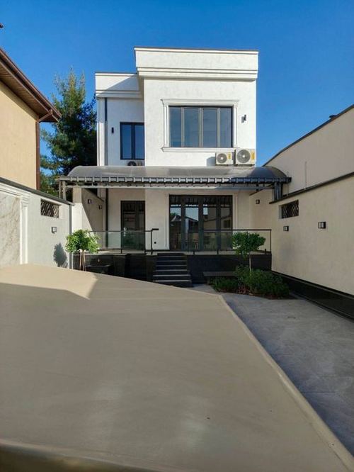 5-room house, 290 m²
