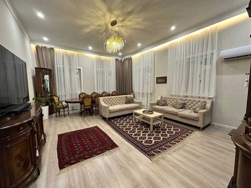 6-xonali uy, 200 m²