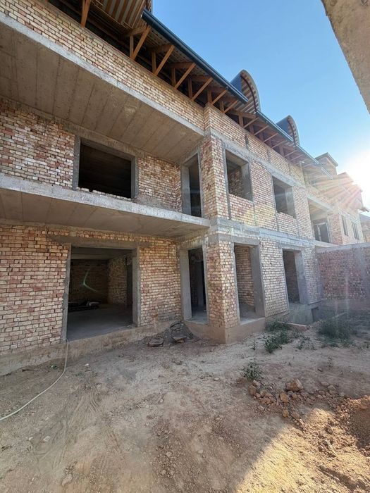 6-xonali uy, 320 m², Toshkent, Mirzo Ulug‘bek tumani, sotuvga