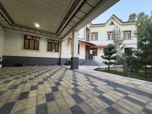 10-xonali uy, 500 m²
