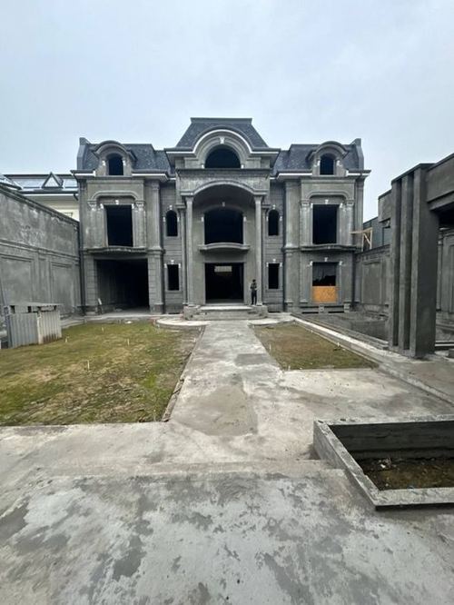 9-xonali uy, 1200 m²