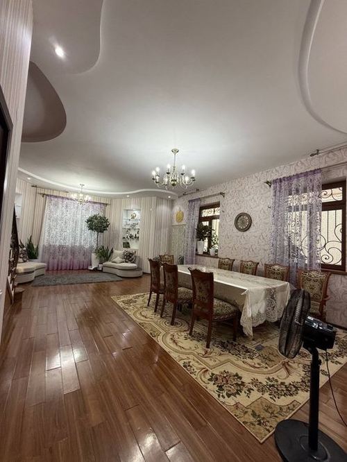 4-xonali uy, 250 m²