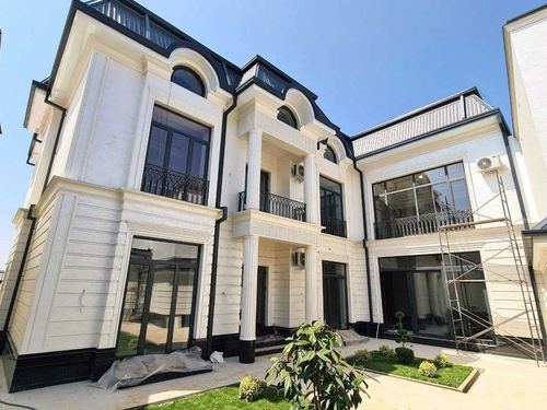 7-xonali uy, 700 m²