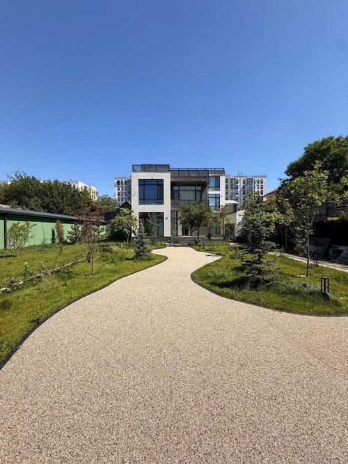 10-xonali uy, 1500 m²