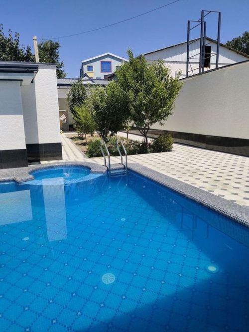 7-xonali uy, 160 m²
