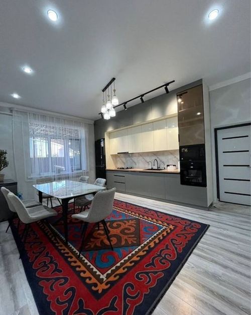 6-xonali uy, 300 m²