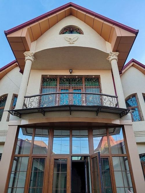 7-xonali uy, 300 m²