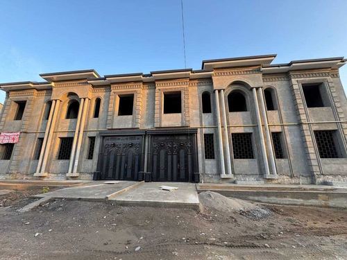 7-xonali uy, 425 m²