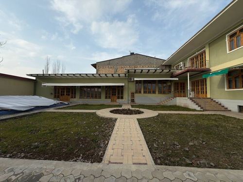 9-xonali uy, 350 m²