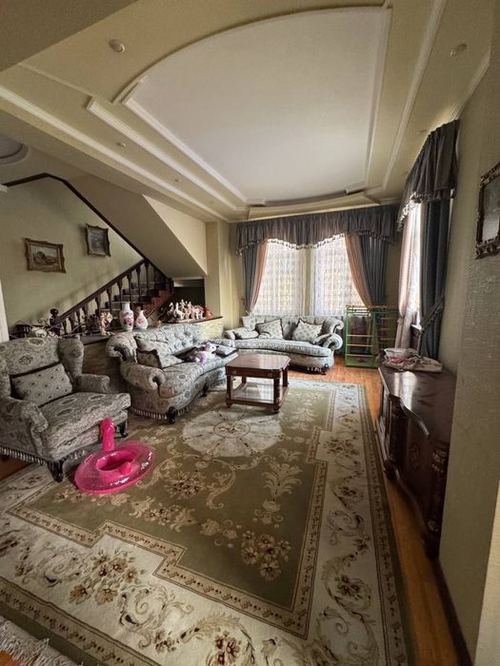5-room house, 450 m²